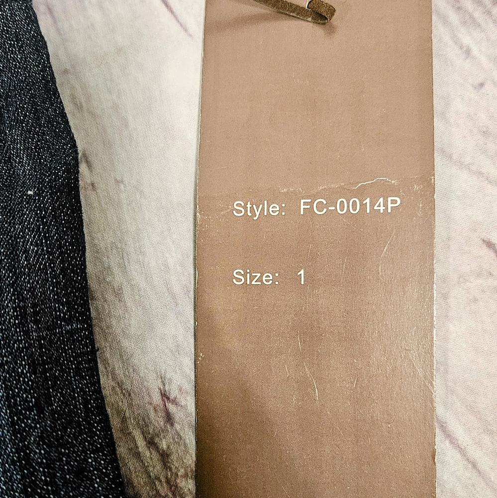 Free Culture NWT Size 1 Low Rise Dark Wash Skinny Jeans - Picture 5 of 7